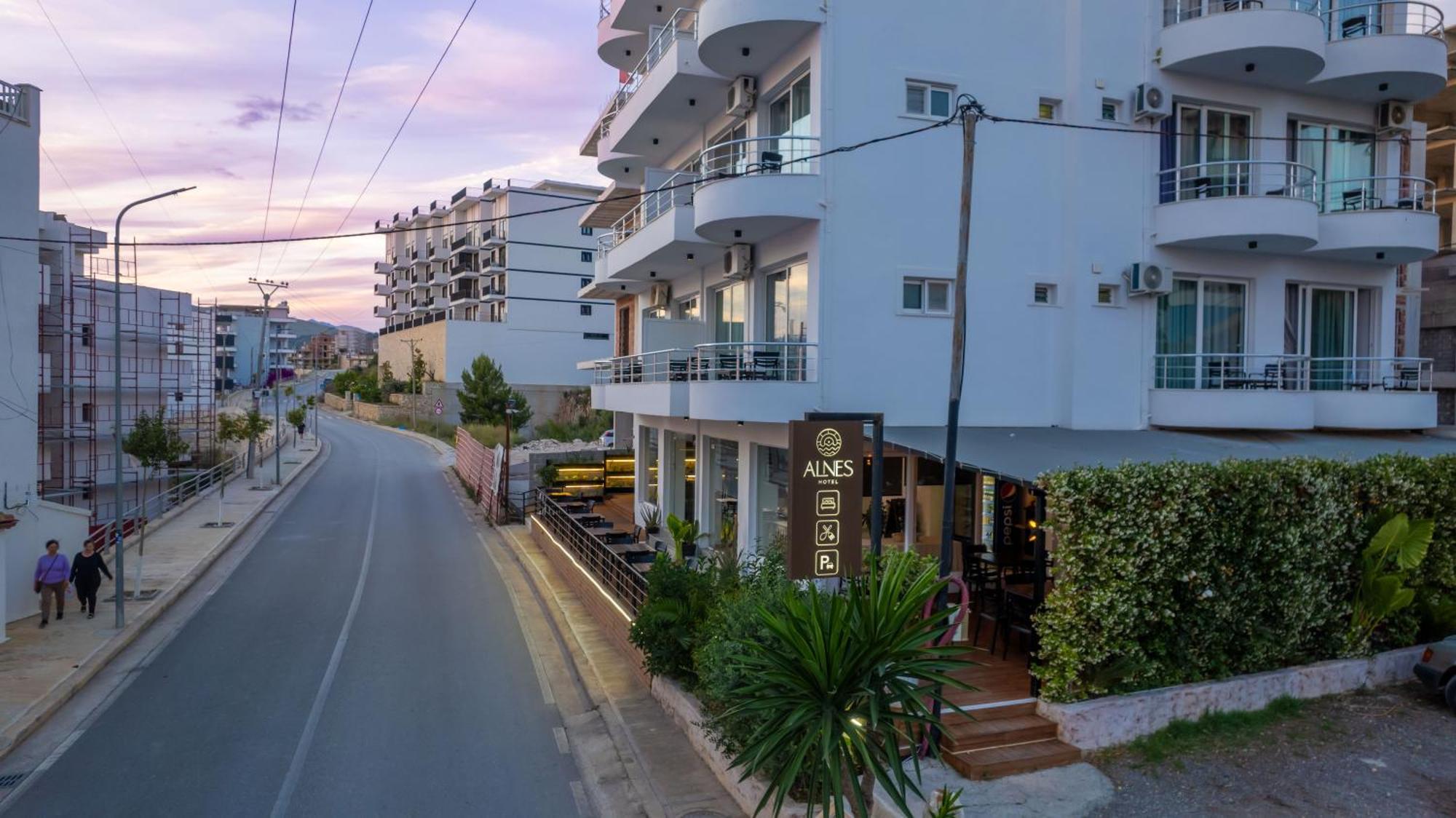 Alnes Hotel Sarandë Exterior foto