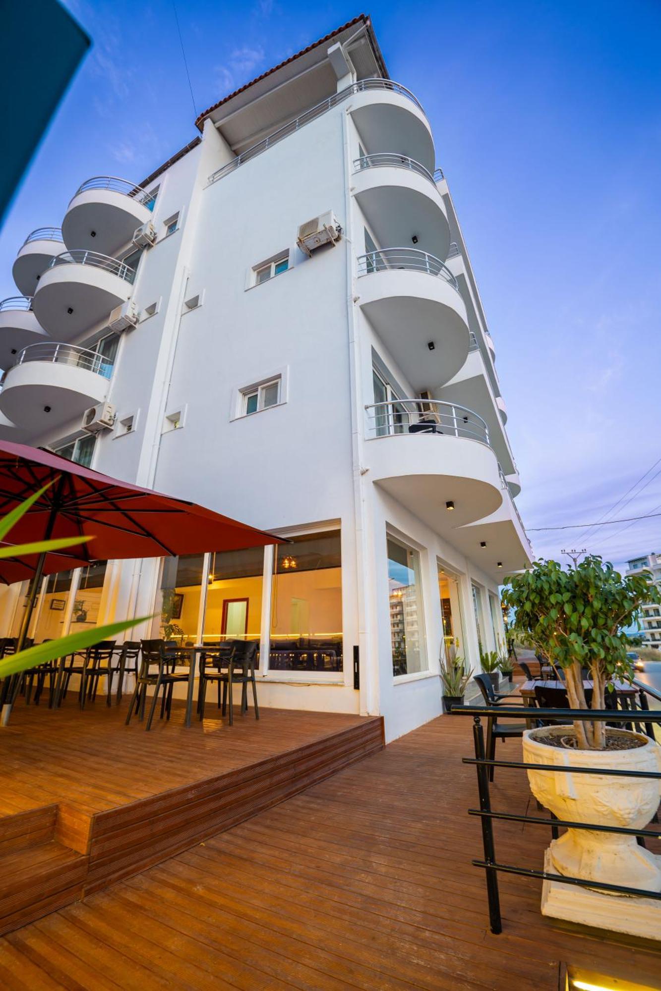 Alnes Hotel Sarandë Exterior foto